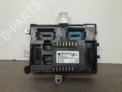 Used Fuse box Fuse box FIAT TIPO Hatchback (356_, 357_) 1.3 D (356HXH1A) (95 hp) 33719029 33719029