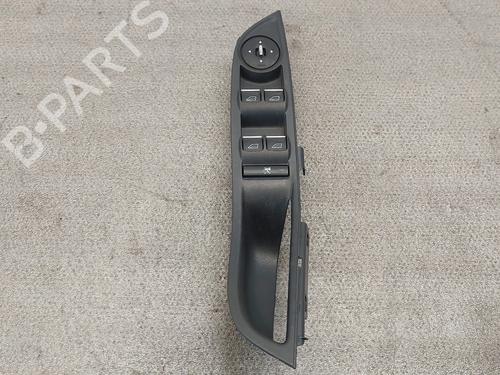 Used Left front window switch Left front window switch FORD FOCUS III Turnier 1.6 TDCi (115 hp) 33960852 33960852