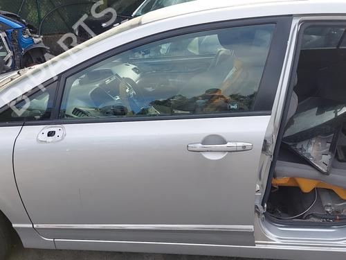 Used Left front door Left front door HONDA CIVIC VIII Saloon (FD, FA) 1.3 IMA (FA3, FD3) (95 hp) 34005350 34005350