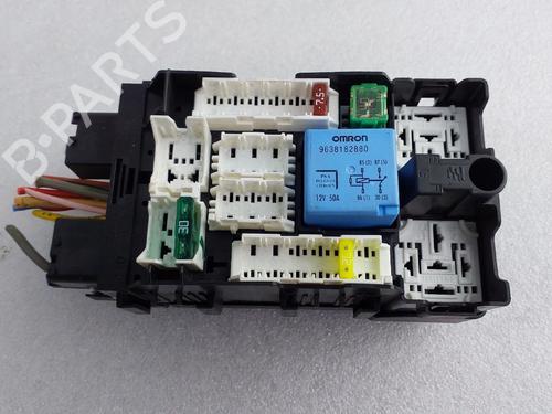 Used Fuse box Fuse box CITROËN C4 II (NC_) 1.4 VTi 95 (NC8FP0) (95 hp) 34437938 34437938