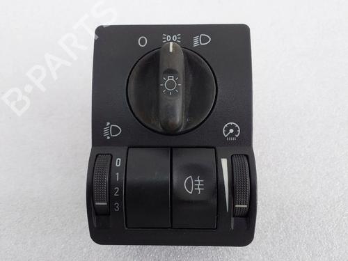 Used Headlight switch Headlight switch OPEL CORSA C Hatchback Van (X01) 1.3 CDTI 16V (F08, W5L) (69 hp) 34449640 34449640