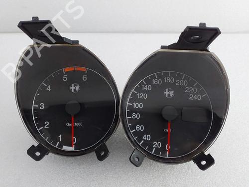Used Instrument cluster Instrument cluster ALFA ROMEO 156 Sportwagon (932_) 1.9 JTD 16V (932BXE00) (140 hp) 34472705 34472705