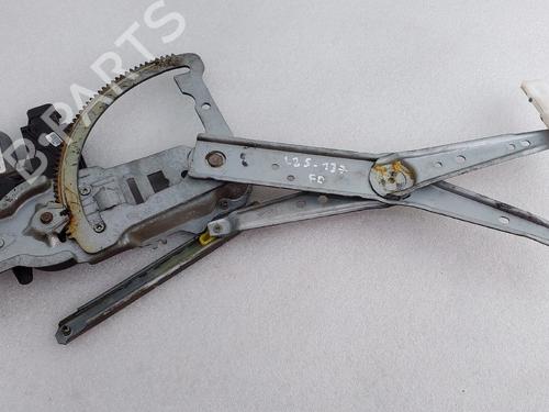 Used Front right window mechanism Front right window mechanism OPEL CORSA C Hatchback Van (X01) 1.3 CDTI 16V (F08, W5L) (69 hp) 34582240 34582240