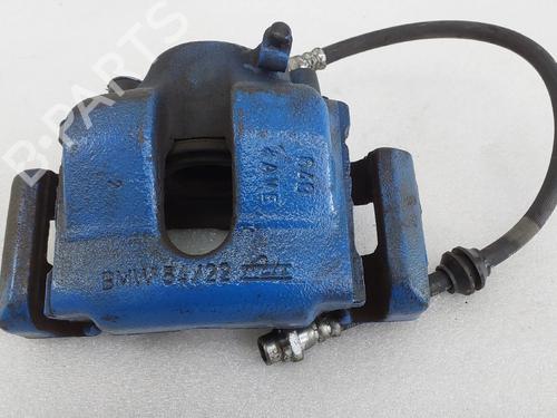 Used Right front brake caliper Right front brake caliper BMW 3 Touring (E46) 320 d (136 hp) 35724785 35724785