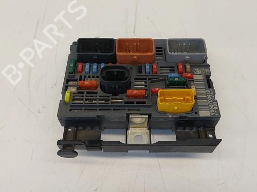 Used Fuse box Fuse box CITROËN BERLINGO MULTISPACE (B9) 1.6 (90 hp) 35771485 35771485