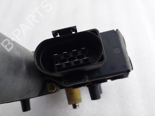 Left front window motor AUDI A4 B5 Avant (8D5) 1.9 TDI | BP35981002E21 - Image 3