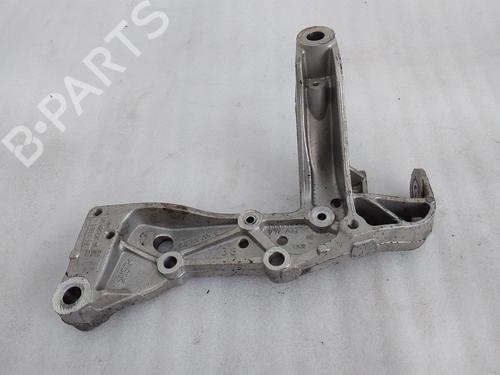 Used Armrest / Center console Armrest / Center console VW GOLF VI (5K1) 1.6 TDI (105 hp) 36051650 36051650