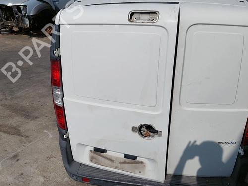 Porta trás esquerda Porta trás esquerda FIAT DOBLO Box Body/MPV (223_) 1.3 D Multijet (75 hp) 36158319 36158319