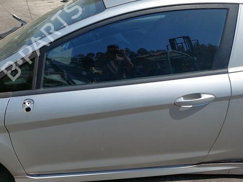 Dør venstre fortil Dør venstre fortil FORD FIESTA VI Van 1.6 TDCi (95 hp) 36163519 36163519