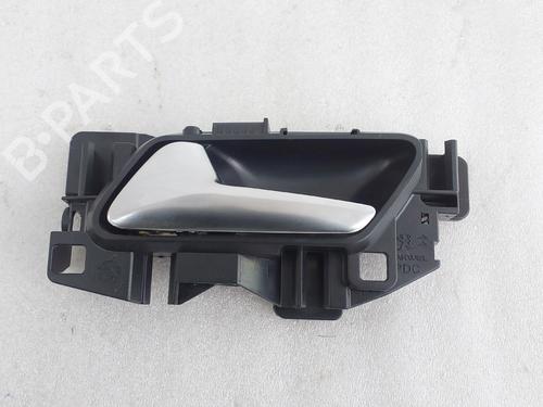 Maneta interior delantera izquierda Maneta interior delantera izquierda PEUGEOT 208 II (UB_, UP_, UW_, UJ_) 1.5 BlueHDI 100 (102 hp) 36274689 36274689