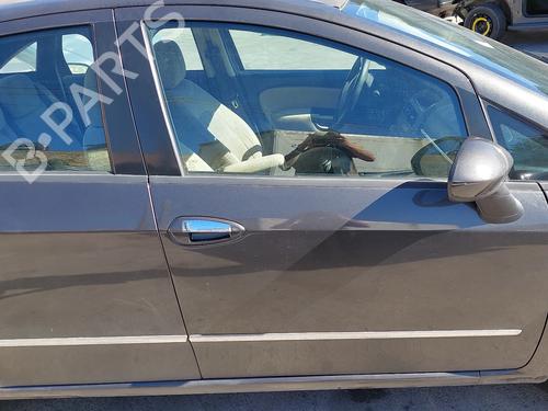 Used Right front door Right front door FIAT LINEA (323_, 110_) 1.3 D Multijet (323AXB11, 323AXB1A) (90 hp) 36411262 36411262