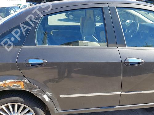Porta trás direita Porta trás direita FIAT LINEA (323_, 110_) 1.3 D Multijet (323AXB11, 323AXB1A) (90 hp) 36411263 36411263