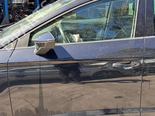 left-front-door-seat-leon-5f1-2012-2013-2014-2015-2016-2017-2018-2019-2020-2021-36478305 main image