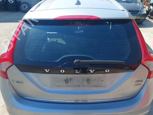 Bagklap CC/Kombi-Coupé Bagklap CC/Kombi-Coupé VOLVO V60 I (155) D6 Hybrid AWD (280 hp) 36646579 36646579
