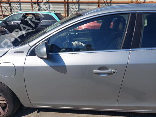 Dør venstre fortil Dør venstre fortil VOLVO V60 I (155) D6 Hybrid AWD (280 hp) 36646577 36646577