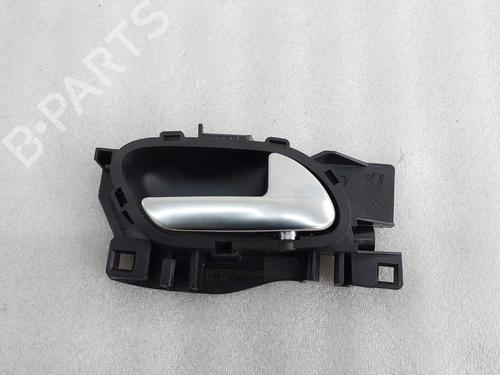 Used Rear right interior door handle Rear right interior door handle 36778837 36778837