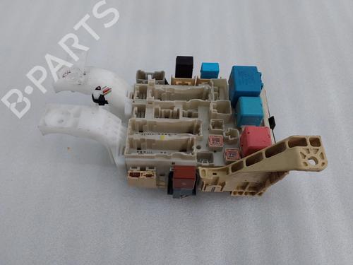 Used Fuse box Fuse box 36787601 36787601