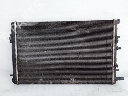 Used Water radiator Water radiator 37004575 37004575