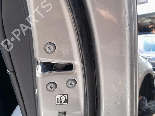 rear-right-lock-lexus-ct-zwa10_-2010-37004696 main image