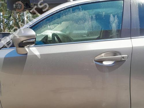 left-front-door-lexus-ct-zwa10_-2010-37004692 main image