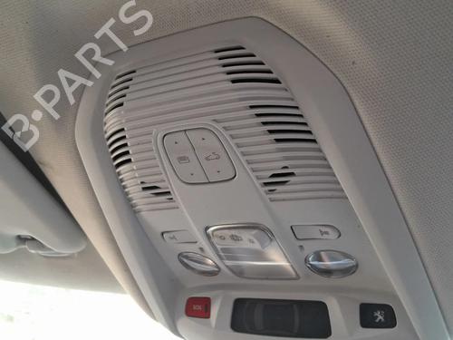 Luz interior Luz interior PEUGEOT 3008 II SUV (MC_, MR_, MJ_, M4_) 1.2 THP/ PureTech 130 (MRHNSM, MRHNSU, MRHNSJ, MRHNYW,... (131 hp) 37031865 37031865