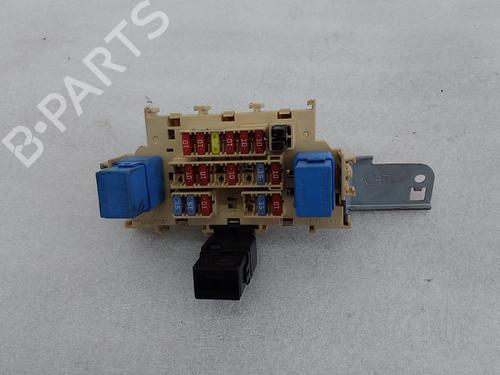 Zekeringkast Zekeringkast NISSAN QASHQAI I (J10, NJ10) 1.5 dCi (106 hp) 37071146 37071146