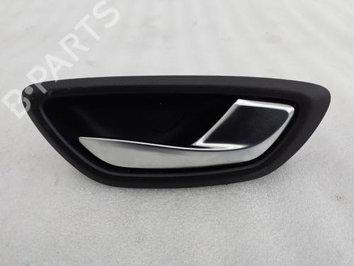 Used Front right interior door handle Front right interior door handle 37199453 37199453