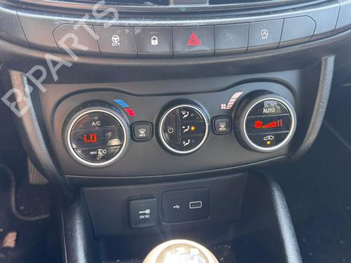 Airco bedieningspaneel Airco bedieningspaneel FIAT TIPO Estate (356_, 357_) 1.3 D (356WXH1A) (95 hp) 37401434 37401434