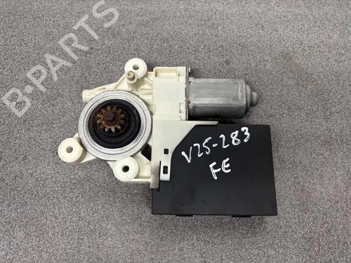 Left front window motor VOLVO V50 (545) 1.6 D | BP37438924E21 - Image 3