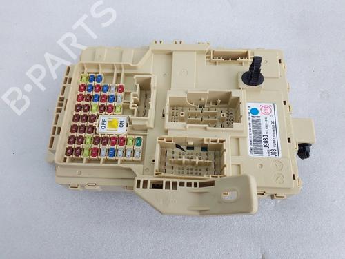 Used Fuse box Fuse box 37522759 37522759
