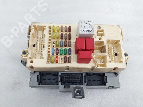 Used Fuse box Fuse box 37665433 37665433