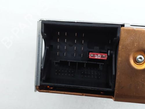 Radio BMW X3 (E83) 2.0 i | BP37671805E6 - Image 4