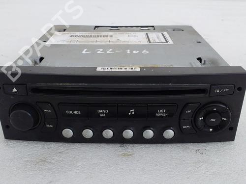 Used Radio Radio 37699668 37699668