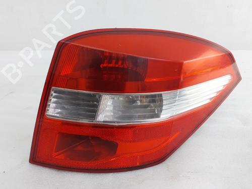 Used Right taillight Right taillight RENAULT LAGUNA III Grandtour (KT0/1) 2.0 dCi (KT0M, KT0N, KT0S, KT19, KT1F) (173 hp) 37722569 37722569