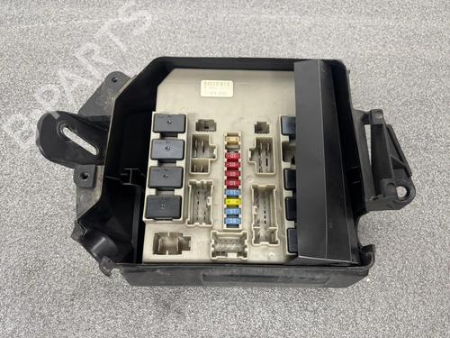 Used Fuse box Fuse box 37802349 37802349