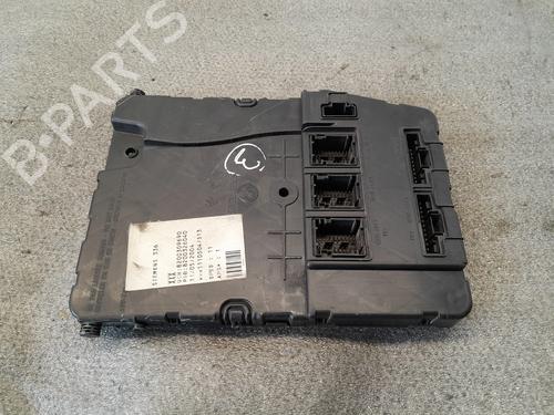 Used Fuse box Fuse box 37896130 37896130