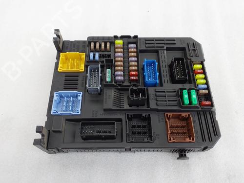 Used Fuse box Fuse box 38233558 38233558