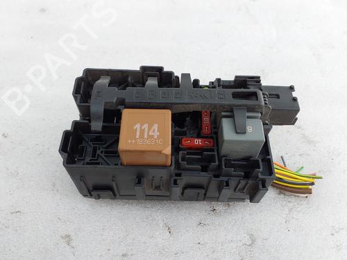 Used Fuse box Fuse box 38339794 38339794