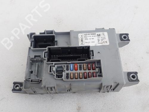 Used Fuse box Fuse box 38758968 38758968