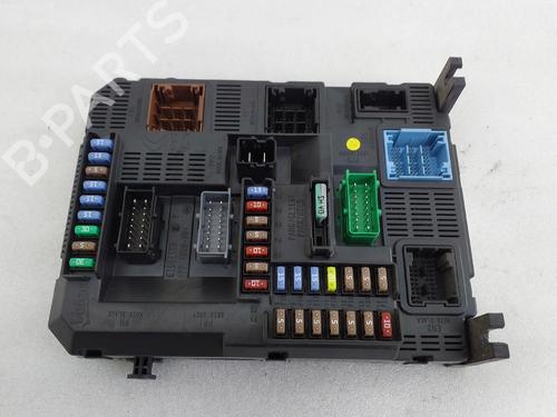 Used Fuse box Fuse box 38874763 38874763