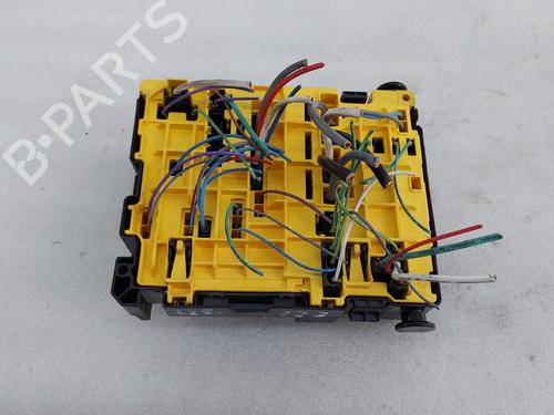 Fuse box CITROËN C4 CACTUS 1.2 VTi 82 | BP38937785E1 - Image 2