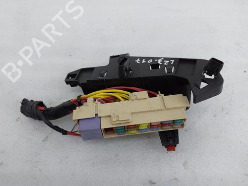 Used Fuse box Fuse box 38955098 38955098