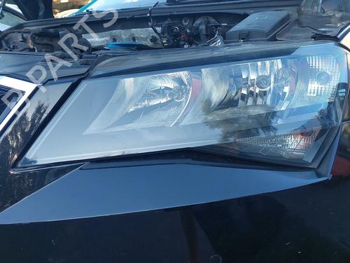 Used Left headlight Left headlight 39211020 39211020