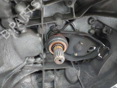 Gearbox CITROËN C4 CACTUS 1.2 VTi 82 | BP39560973M3 - Image 2