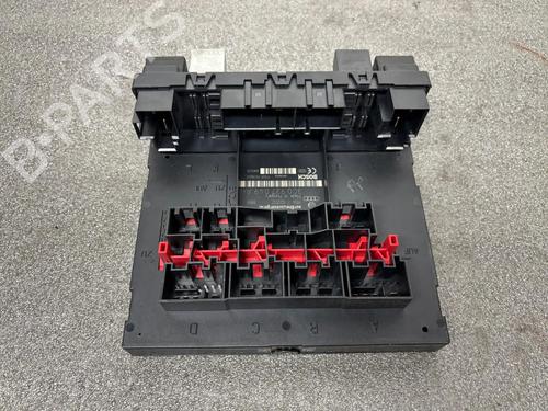 Used Fuse box Fuse box 39566532 39566532
