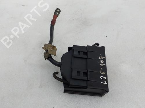 Used Fuse box Fuse box OPEL VECTRA B (J96) 2.0 DTI 16V (F19) (101 hp) 39686222 39686222