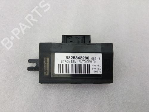 Used Electronic module Electronic module PEUGEOT 3008 II SUV (MC_, MR_, MJ_, M4_) 1.2 THP/ PureTech 130 (MRHNSM, MRHNSU, MRHNSJ, MRHNYW,... (131 hp) 39696358 39696358