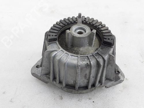 Used Engine mount Engine mount MERCEDES-BENZ C-CLASS (W204) C 220 CDI (204.008) (170 hp) 39748532 39748532
