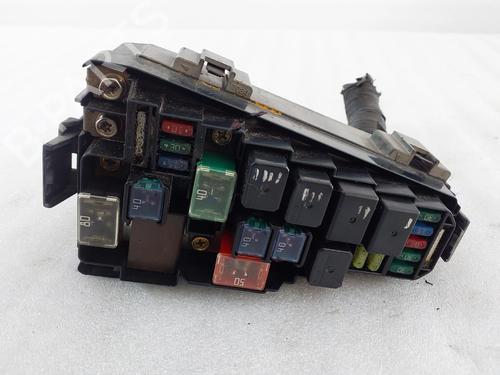 Used Fuse box Fuse box HONDA JAZZ II (GD_, GE3, GE2) 1.2 i-DSI (GD5, GE2) (78 hp) 40089899 40089899