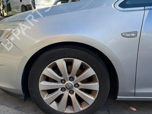 Used Left front fenders Left front fenders OPEL ASTRA J Sports Tourer (P10) 1.7 CDTI (35) (131 hp) 40129862 40129862